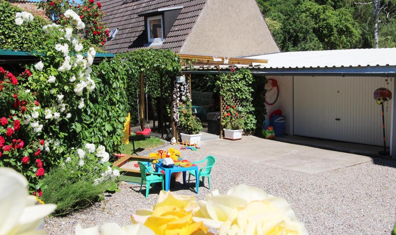 Ferienwohnung Familienwohnung Kropelin Экстерьер фото